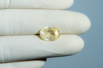 Natural Yellow Sapphire 9.47 Carats / 10.41 Ratti