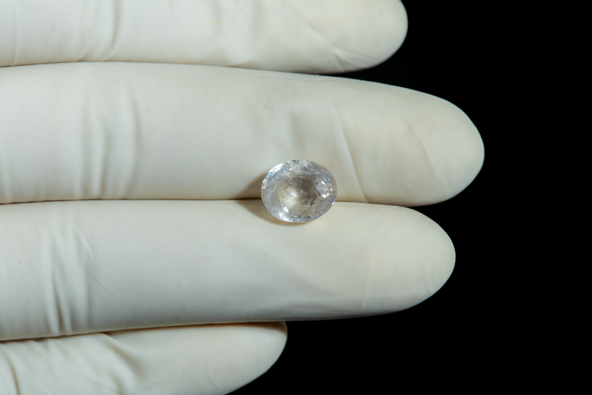 Natural White Sapphire 6.43 Carats / 7.07 Ratti