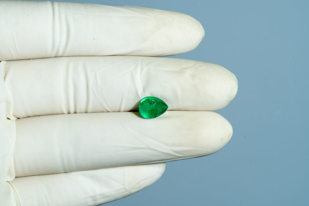 Zambian Emerald (Panna) 2.51 Carats / 2.76 Ratti