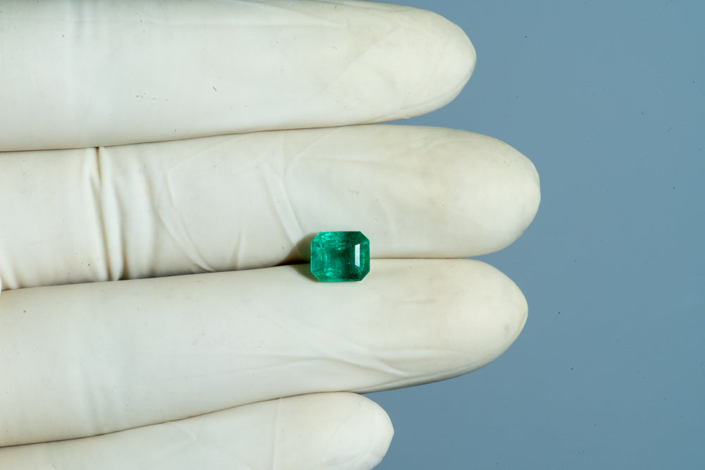 Zambian Emerald (Panna) 1.96 Carats / 2.15 Ratti