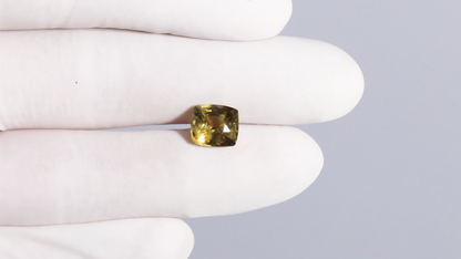 Natural Alexandrite 4.08 Carats / 4.48 Ratti