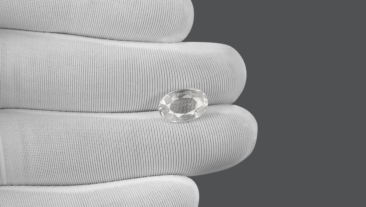 Natural Zircon 6.15 Carats / 6.76 Ratti