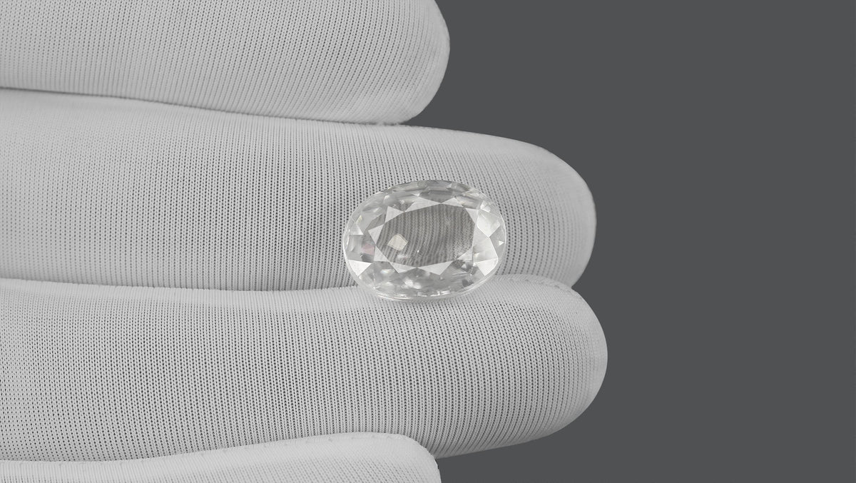 Natural Zircon 16.25 Carats / 17.86 Ratti