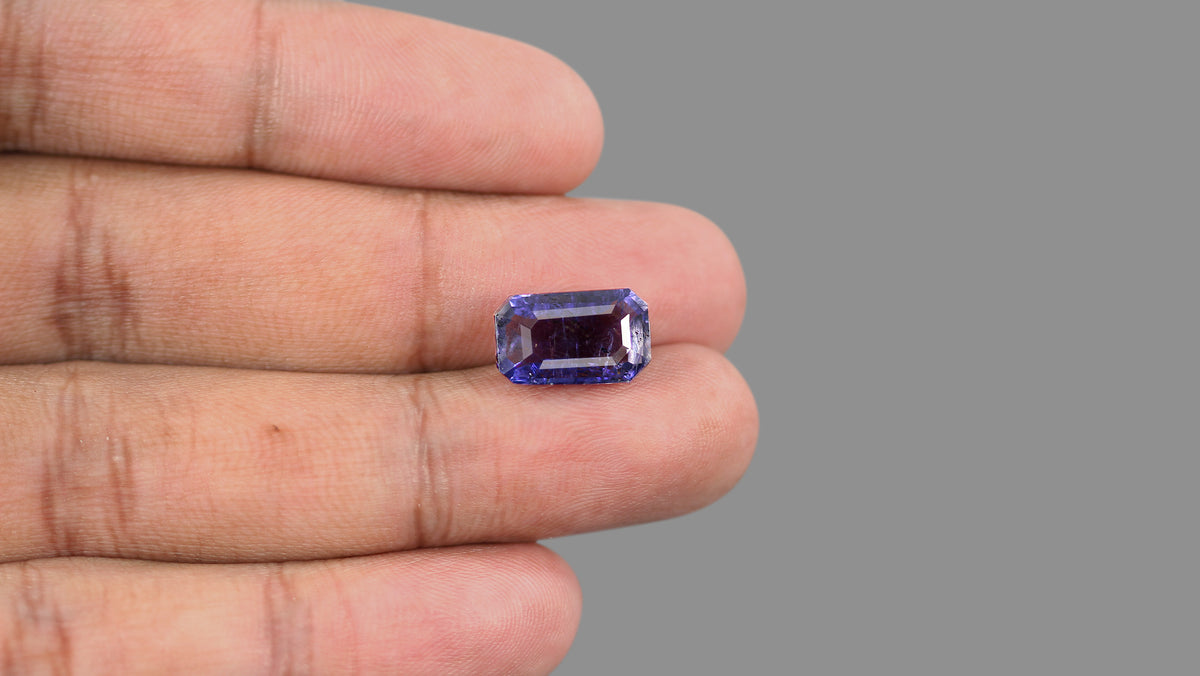 Natural Iolite(Neeli) 5.56 Carats / 6.18 Ratti