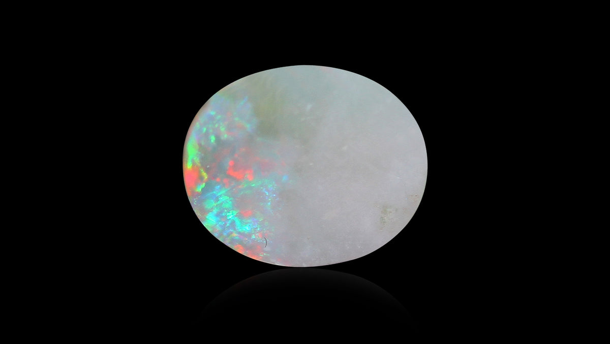 White Opal With Fire 2.69 Carats / 2.96 Ratti