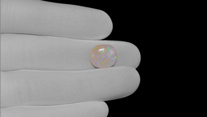 White Opal With Fire 4.61 Carats / 5.07 Ratti