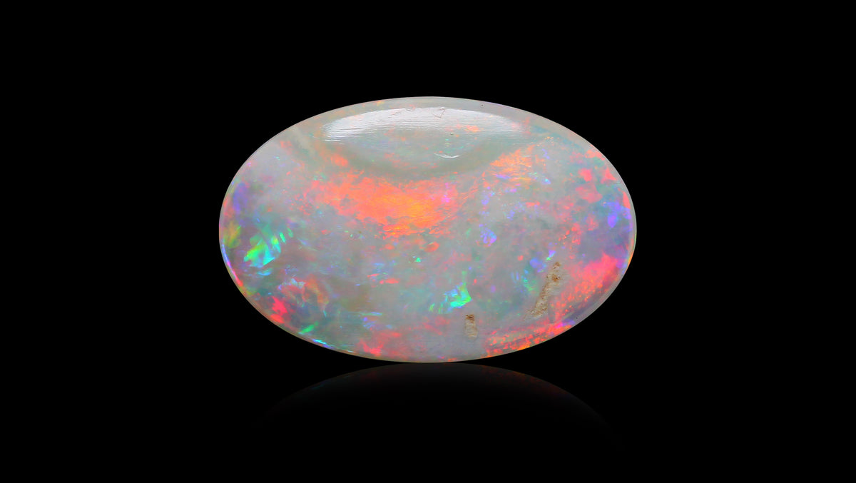 White Opal With Fire 6.76 Carats / 7.43 Ratti