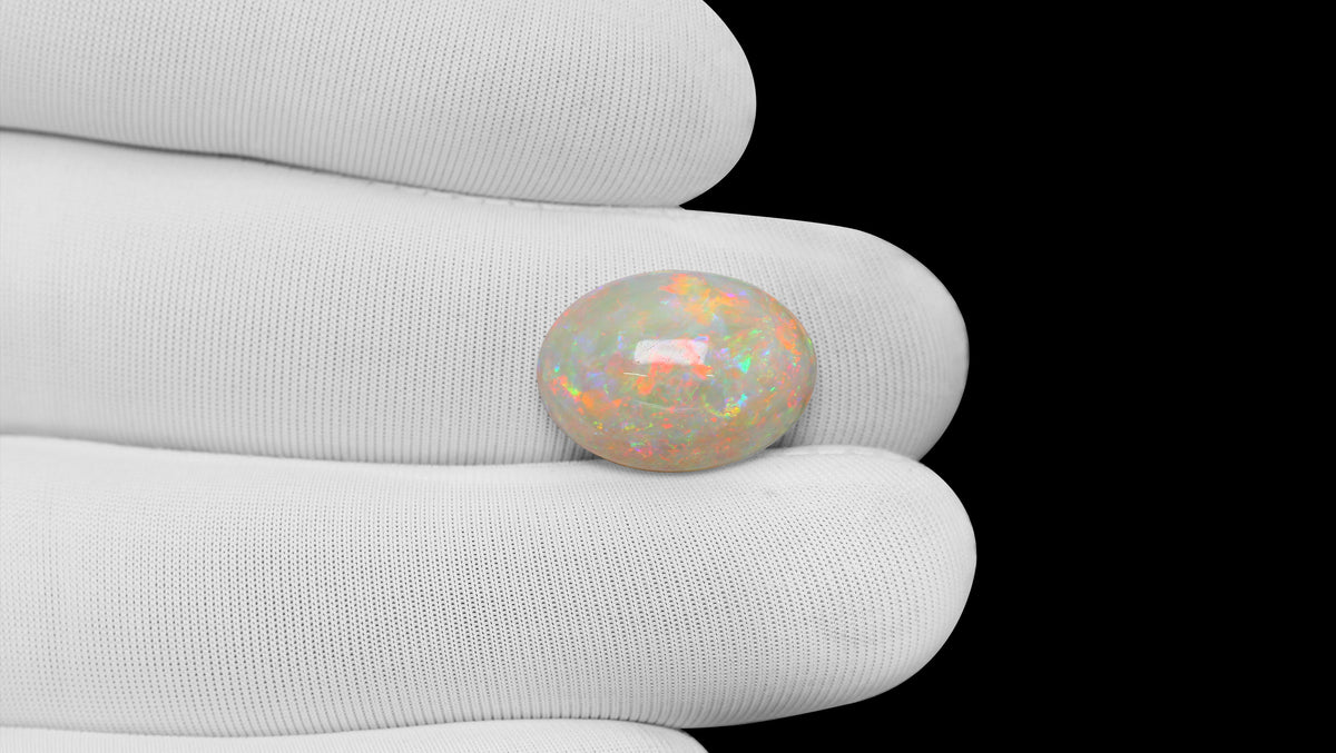 White Opal With Fire 9.11 Carats / 10.01 Ratti