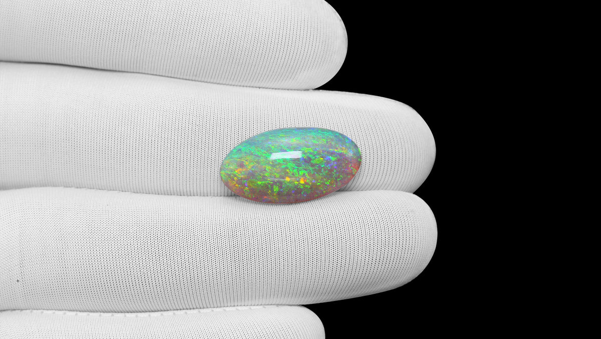 White Opal With Fire 8.32 Carats / 9.14 Ratti