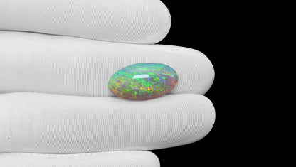 White Opal With Fire 8.32 Carats / 9.14 Ratti