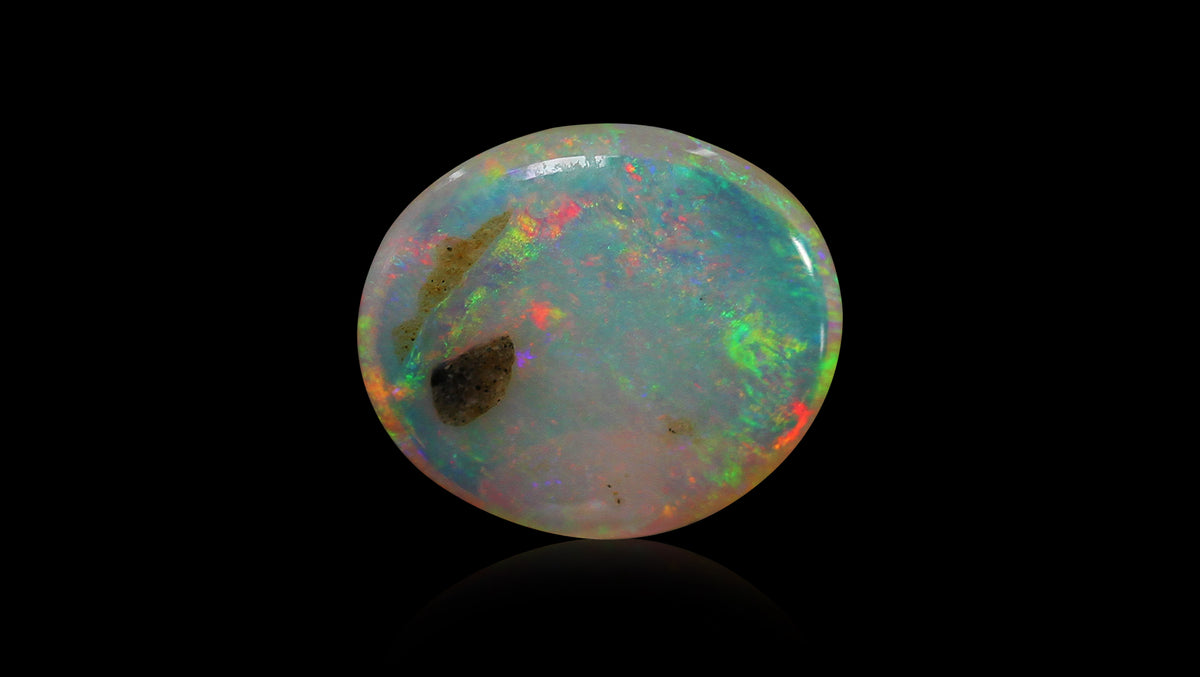 White Opal With Fire 4.01 Carats / 4.41 Ratti