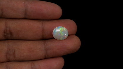 White Opal With Fire 4.01 Carats / 4.41 Ratti