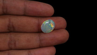 White Opal With Fire 5.72 Carats / 6.29 Ratti