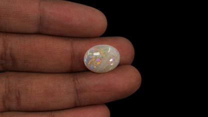 White Opal With Fire 6.85 Carats / 7.53 Ratti