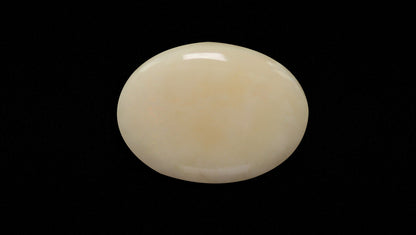 White Opal With Fire 13.36 Carats / 14.68 Ratti