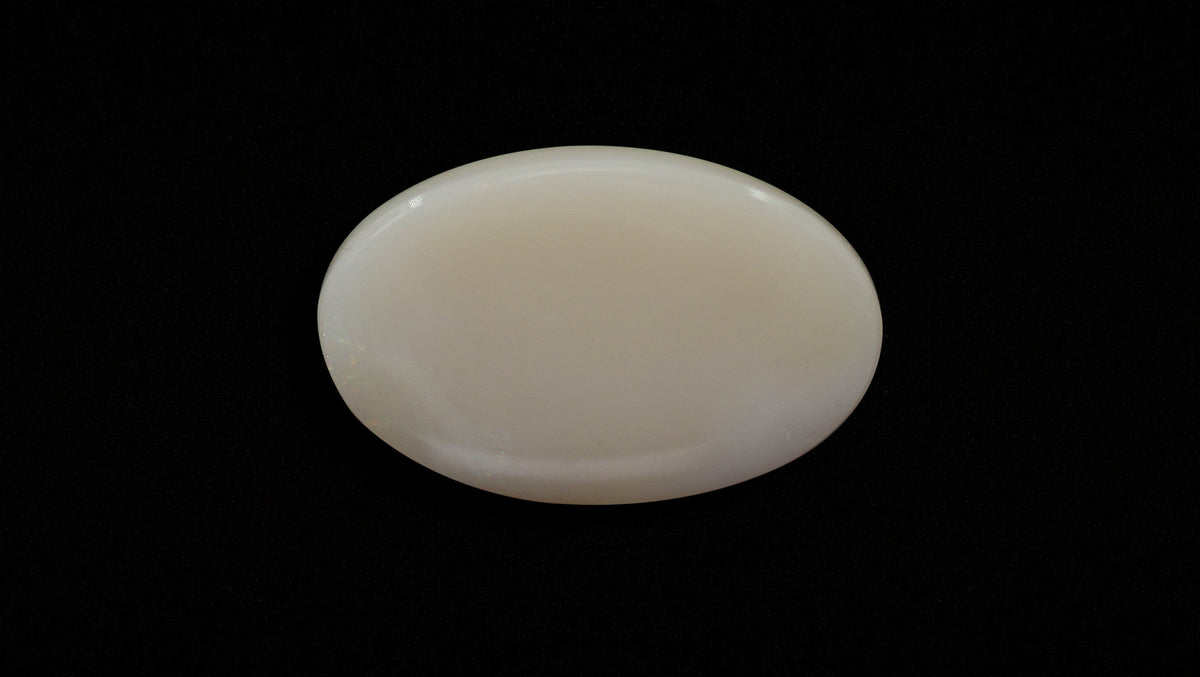 AustralianWhite Opal 14.44 Carats / 15.87 Ratti