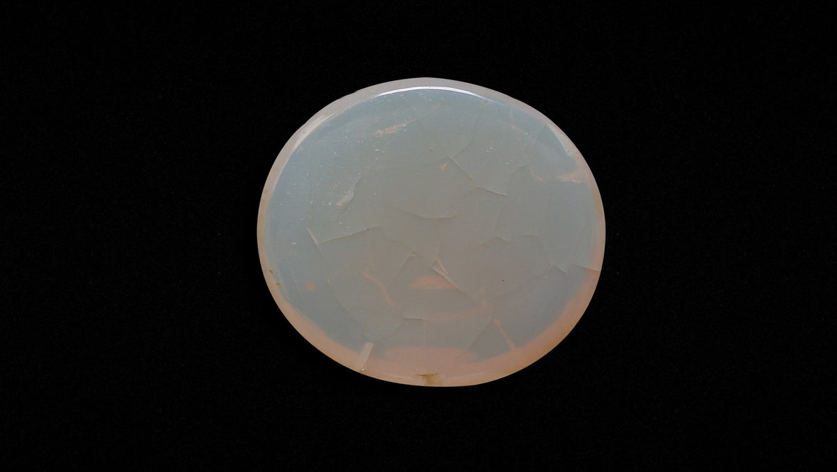 White Opal With Fire 14.17 Carats / 15.57 Ratti