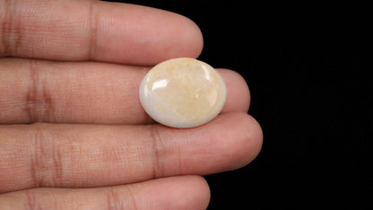 White Opal With Fire 20.05 Carats / 22.03 Ratti