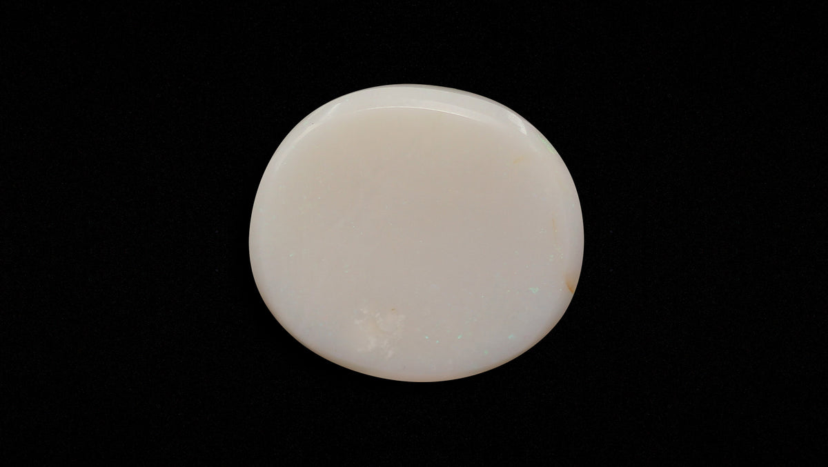 White Opal With Fire 10.92 Carats / 12 Ratti