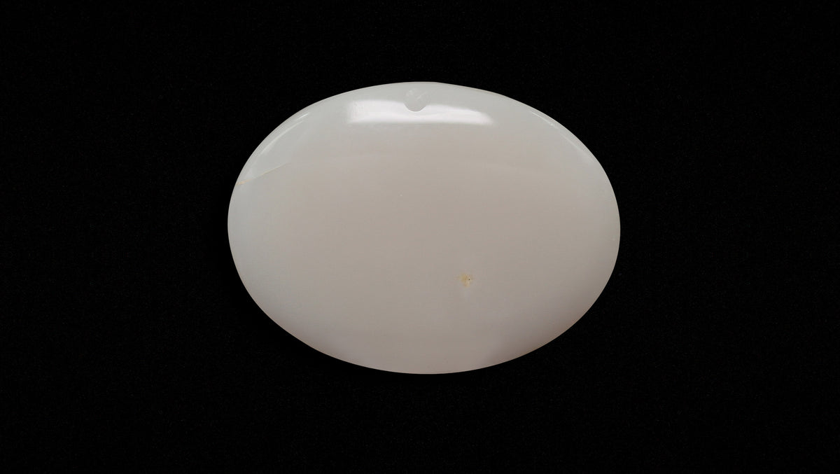 White Opal With Fire 17.84 Carats / 19.6 Ratti
