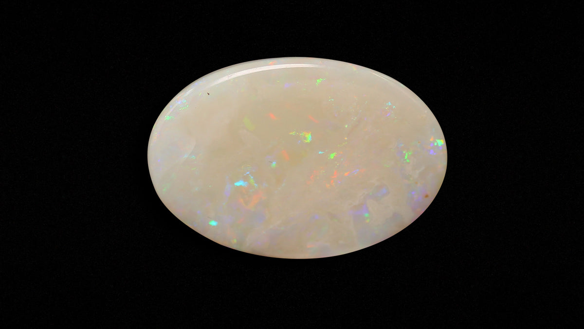 White Opal With Fire 20.46 Carats / 22.48 Ratti