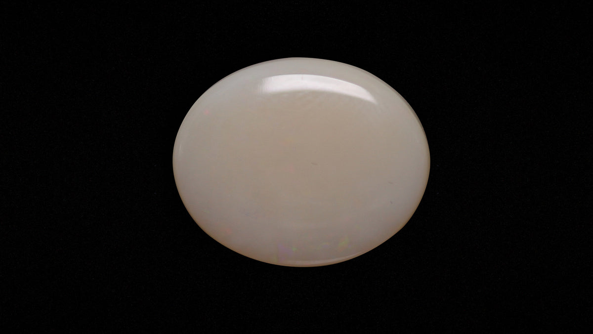 White Opal With Fire 13.80 Carats / 15.16 Ratti