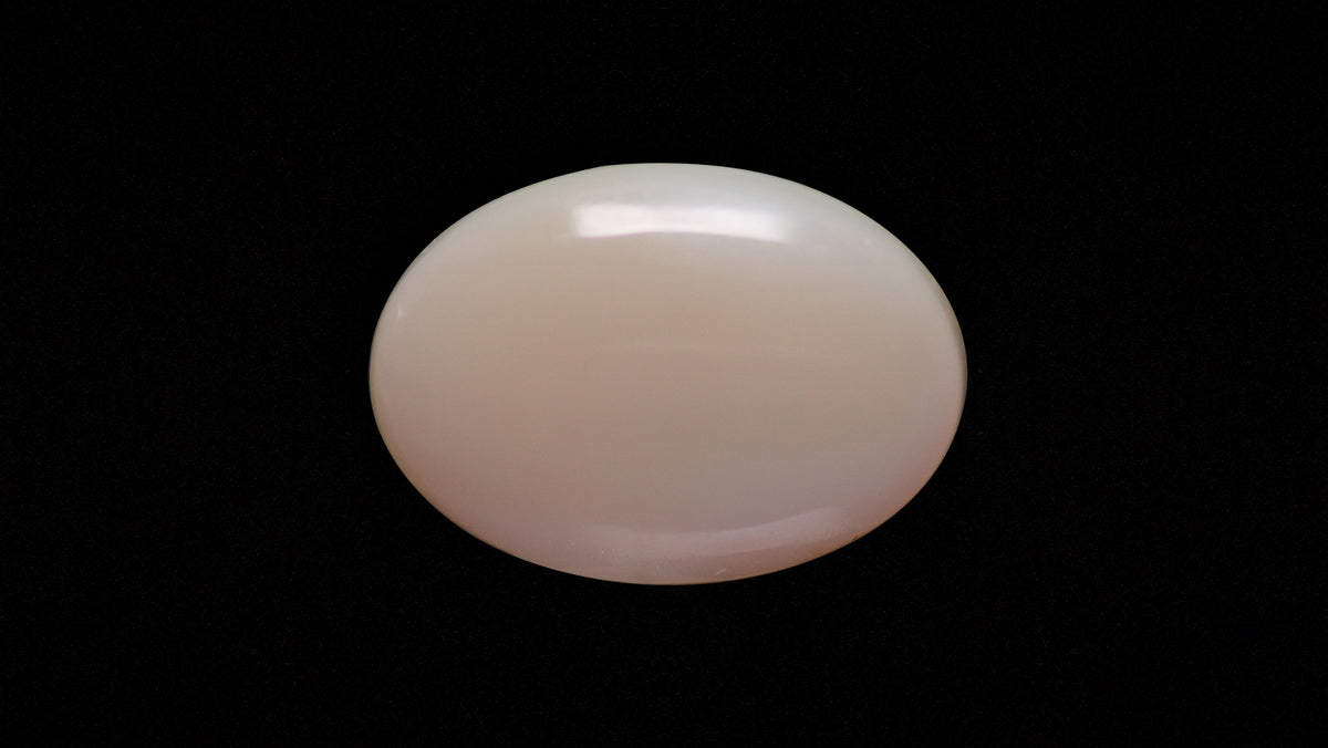 White Opal With Fire 14.65 Carats / 16.1 Ratti
