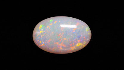 White Opal With Fire 5.75 Carats / 6.39 Ratti