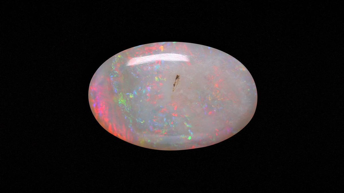 White Opal With Fire 5.56 Carats / 6.18 Ratti