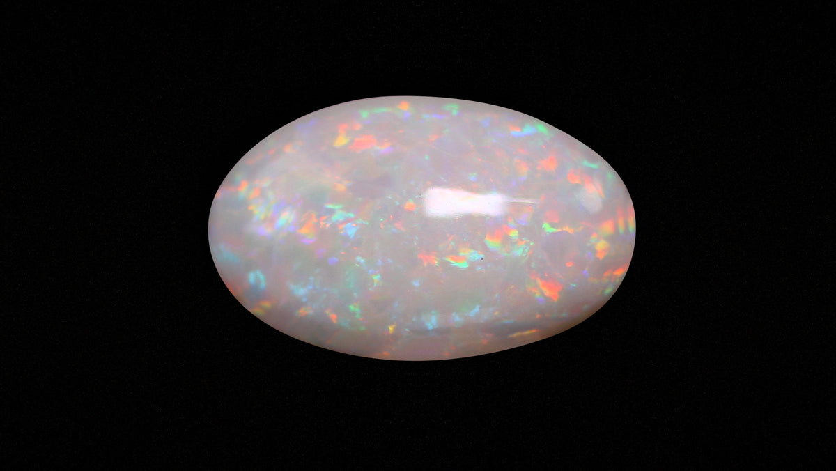 White Opal With Fire 6.19 Carats / 6.88 Ratti