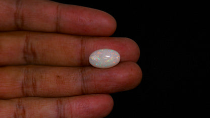 White Opal With Fire 6.19 Carats / 6.88 Ratti