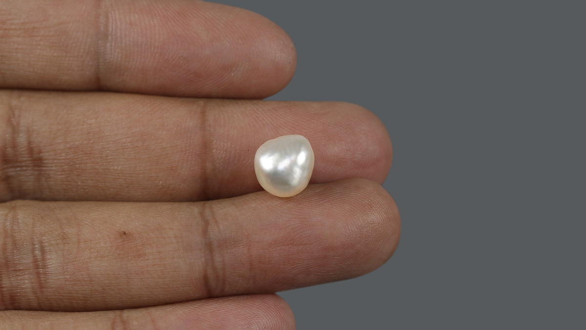 Venezuela Pearl 5.45 Carats / 6.05 Ratti