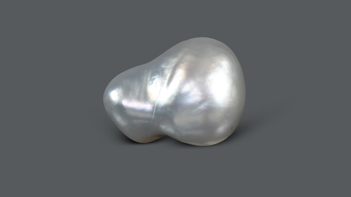 Venezuela Pearl 7.10 Carats / 7.89 Ratti