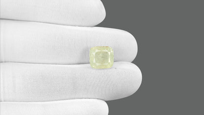 Natural Pitambari 9.26 Carats / 10.18 Ratti