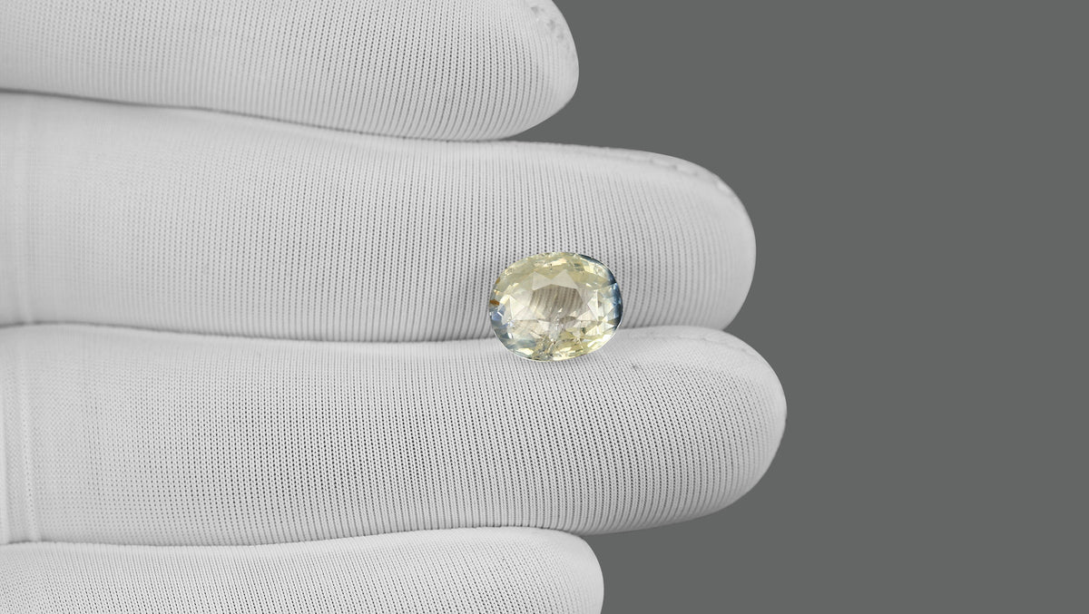 Natural Pitambari 7.49 Carats / 8.23 Ratti
