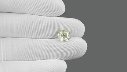 Natural Pitambari 5.52 Carats / 6.07 Ratti