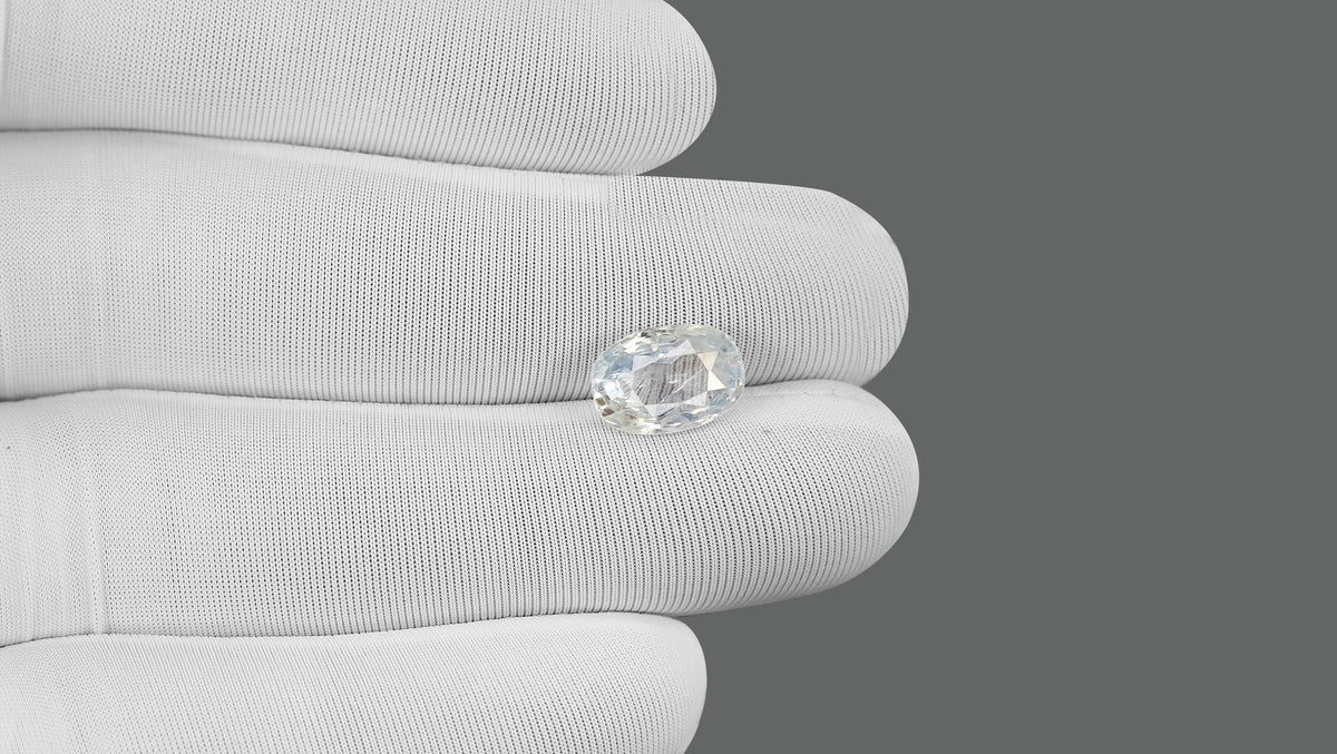 Natural Pitambari 5.55 Carats / 6.1 Ratti