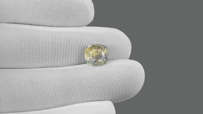 Natural Pitambari 4.67 Carats / 5.13 Ratti