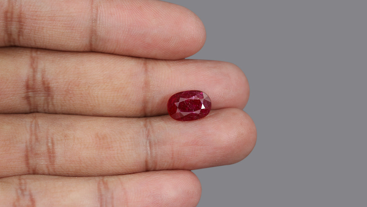 Natural Ruby (Manik) 4.55 Carats / 5 Ratti
