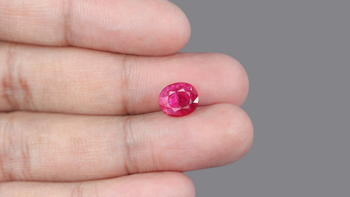 Burmese Ruby (Manik) 4.01 Carats / 4.41 Ratti
