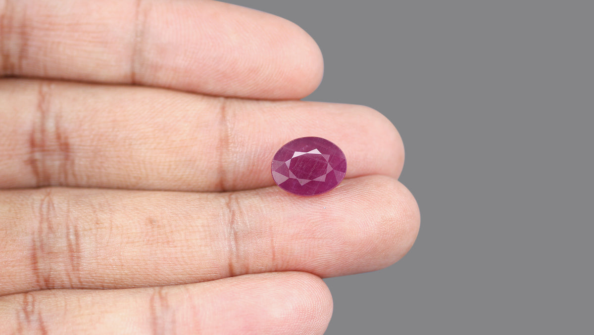 African Ruby (Manik) 7.63 Carats / 8.38 Ratti