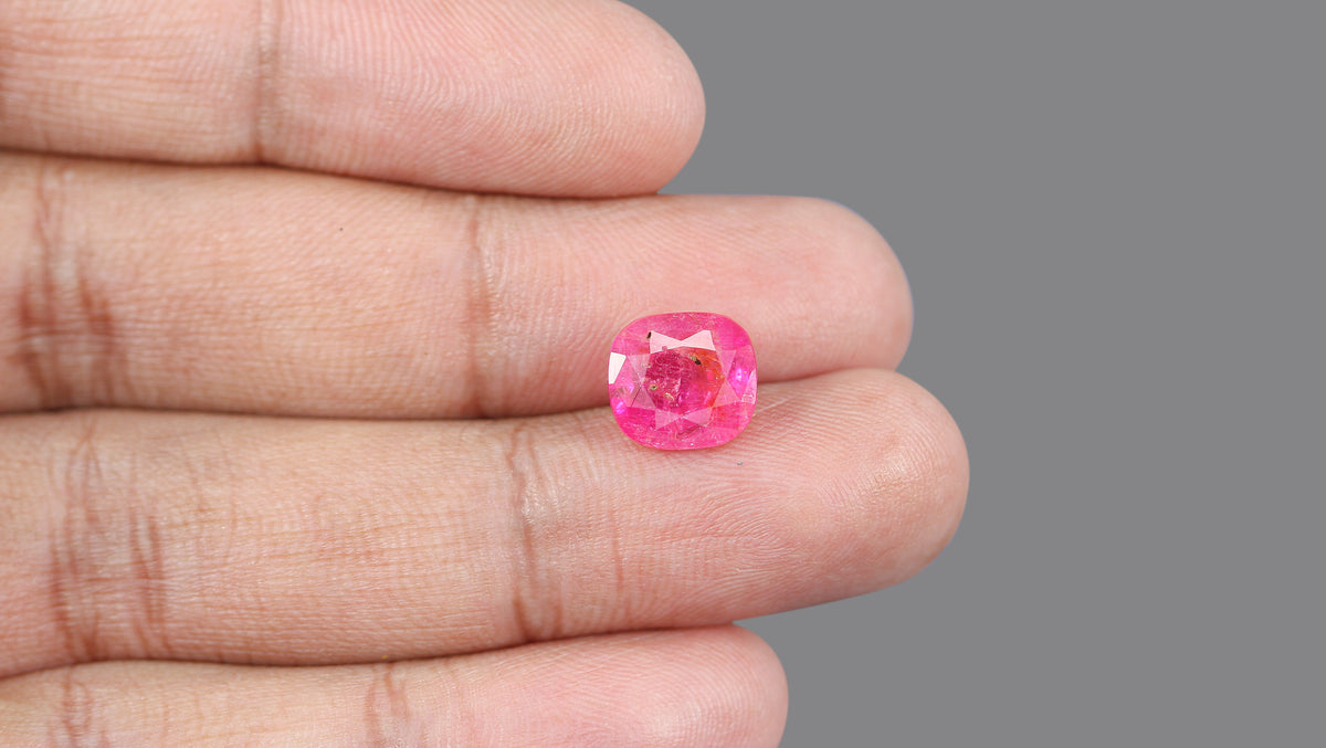 Burmese Ruby (Manik) 6.19 Carats / 6.8 Ratti