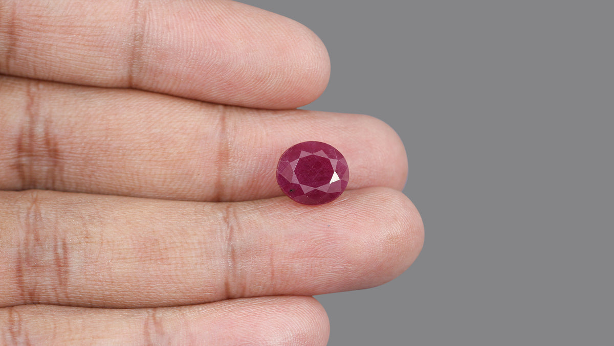African Ruby (Manik) 7.10 Carats / 7.8 Ratti