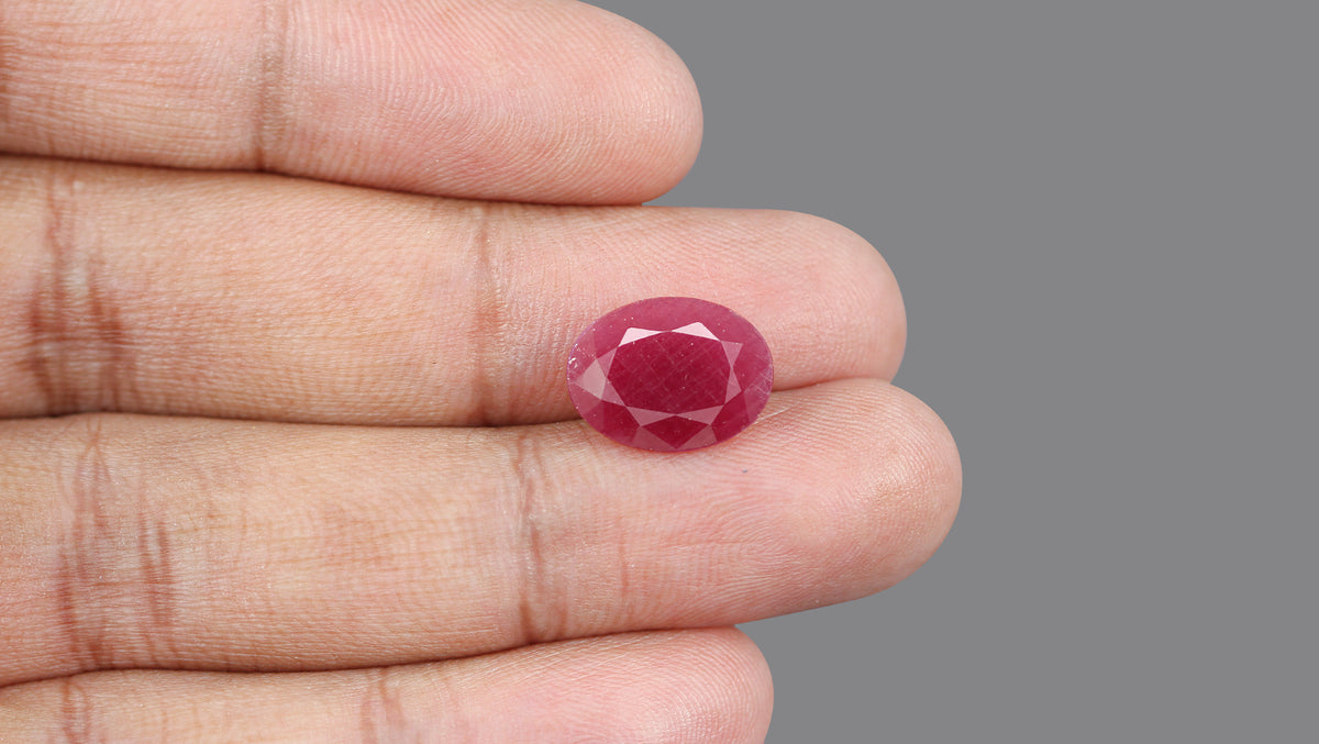 African Ruby (Manik) 6.90 Carats / 7.58 Ratti