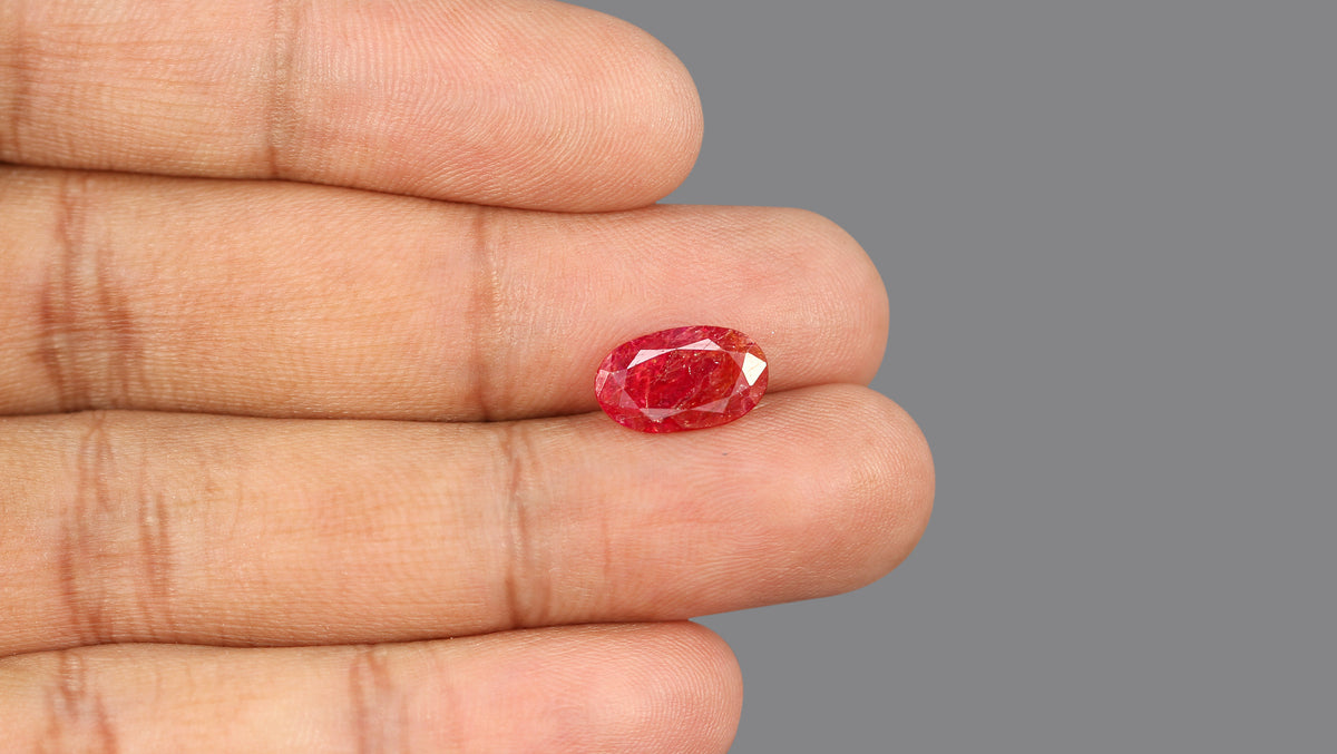 Burmese Ruby (Manik) 3.12 Carats / 3.43 Ratti