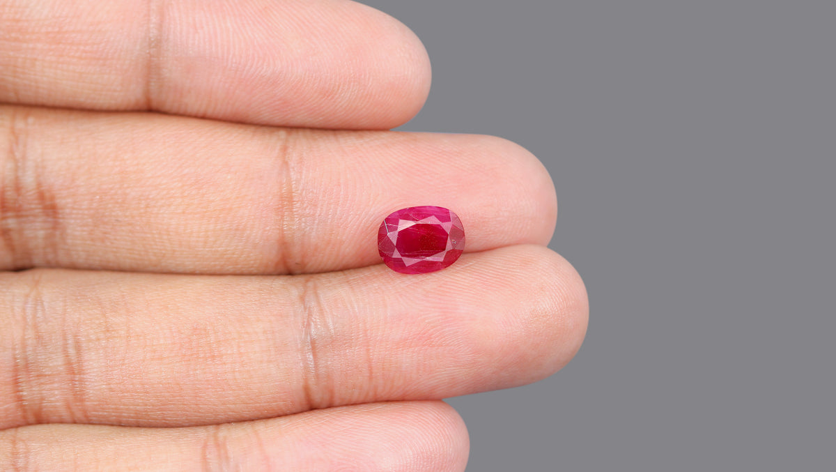 Burmese Ruby (Manik) 2.70 Carats / 2.97 Ratti