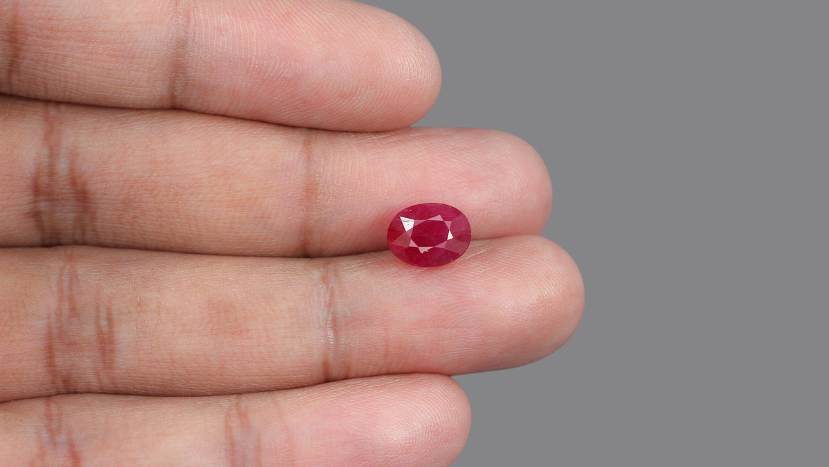 Burmese Ruby (Manik) 4.48 Carats / 4.92 Ratti