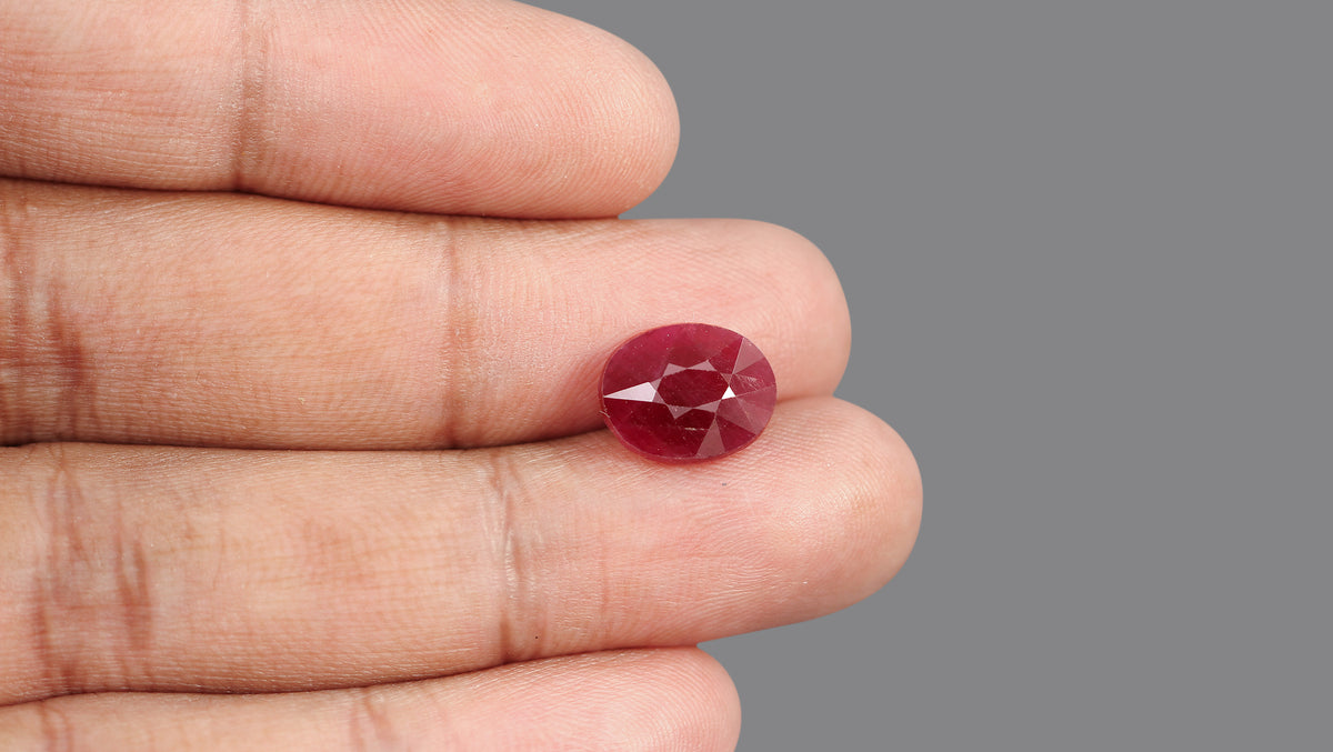 African Ruby (Manik) 6.80 Carats / 7.47 Ratti