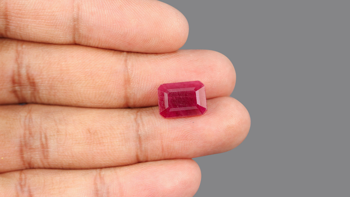 African Ruby (Manik) 7.74 Carats / 8.51 Ratti