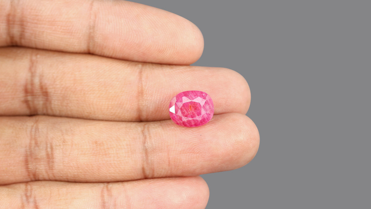 Burmese Ruby (Manik) 7.67 Carats / 8.43 Ratti